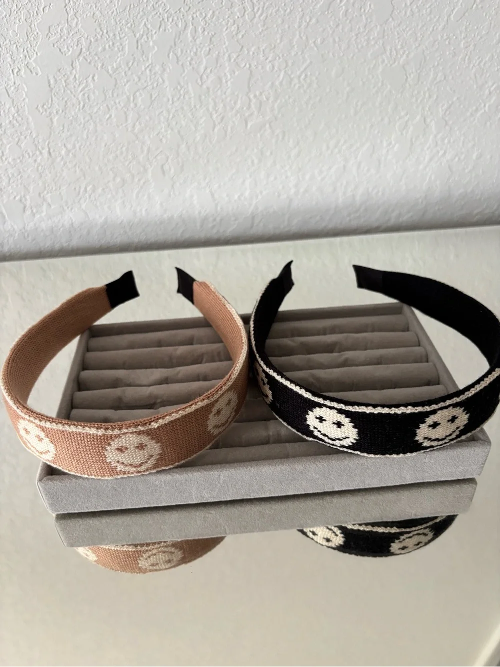 😊✨ 2 Smiley Face Knit Headbands Set Black Pink Cute Y2K Preppy NWT